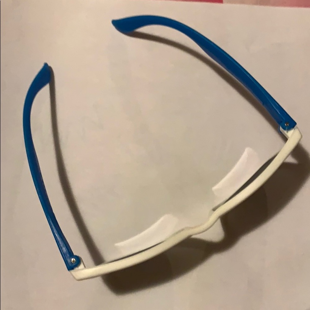 sunglasses - Picture 2 of 2
